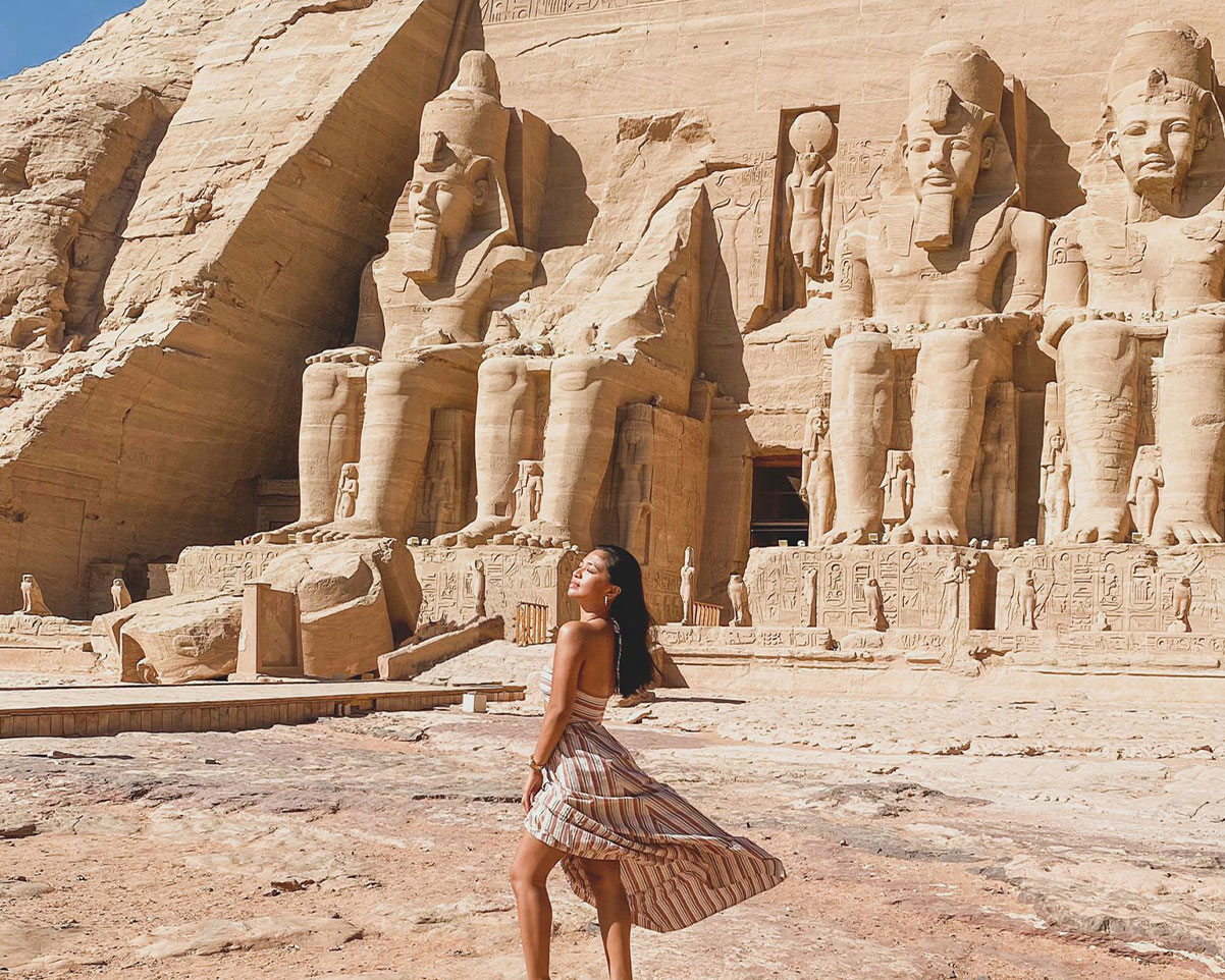 Philippines girl took blogger picture at Abu Simbel complex with iEgypt